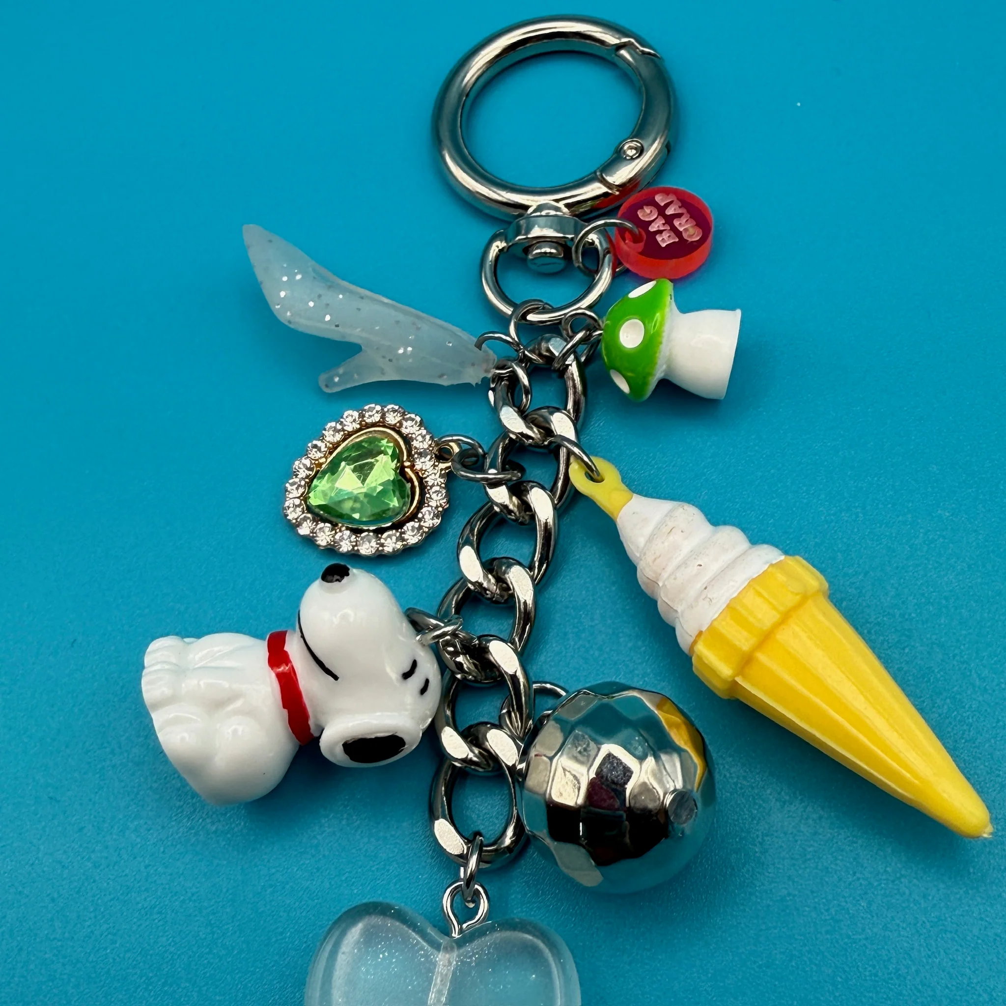 ONE-OF-ONE SILVER VINTAGE BAG CHARM CHAIN- SNOOPY - Image 3