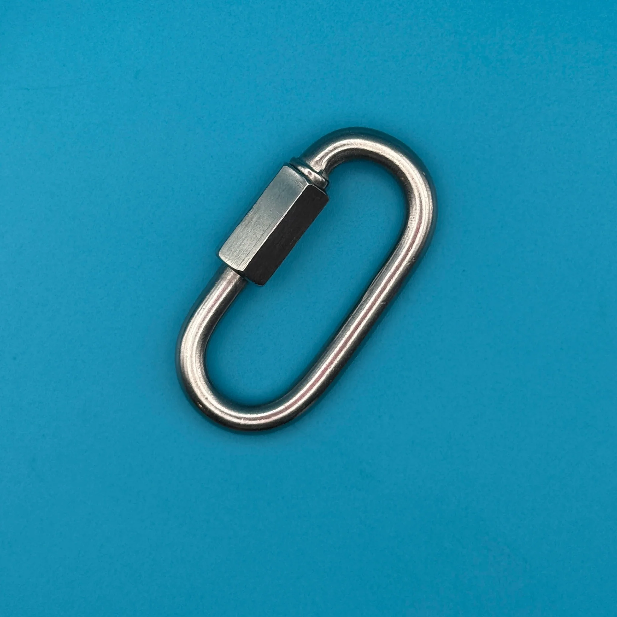 Silver Metal Screw Carabiner - Image 3