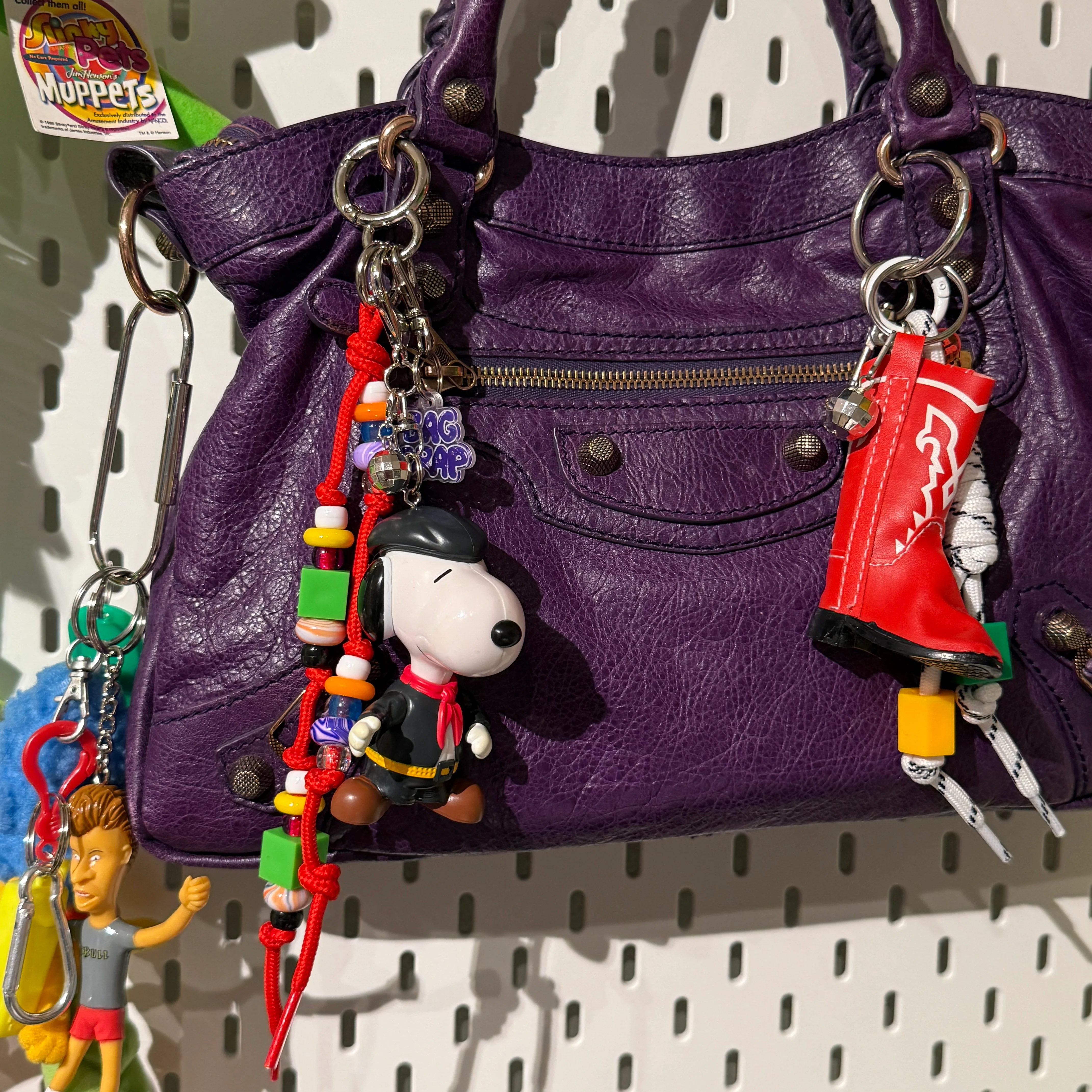 Vintage 1999 McDonald's Happy Meal Argentina Snoopy Charm Pack - Image 2