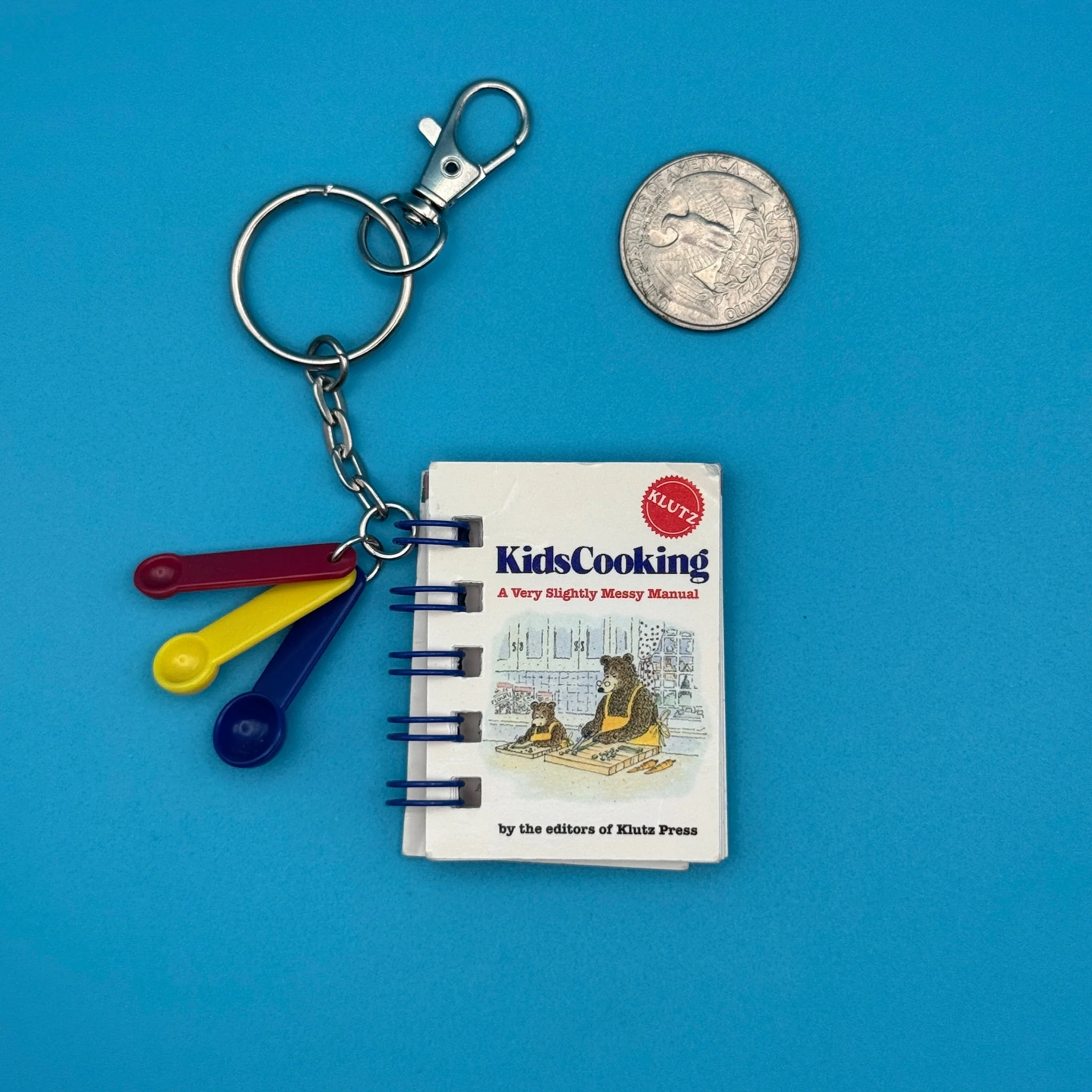 1980-1990s Vintage White Keychains & Bag Charms - Image 10