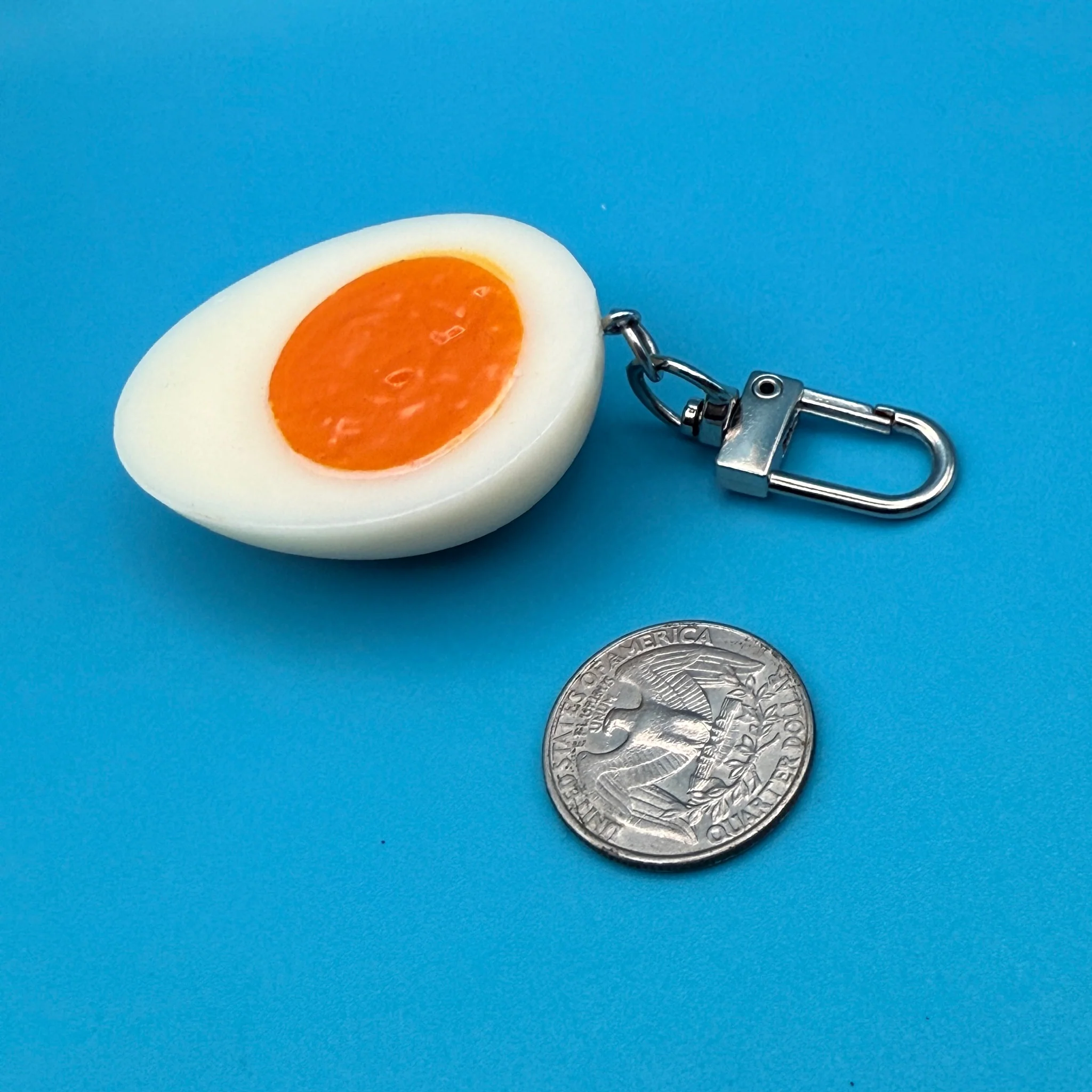 1980-1990s Vintage White Keychains & Bag Charms - Image 9