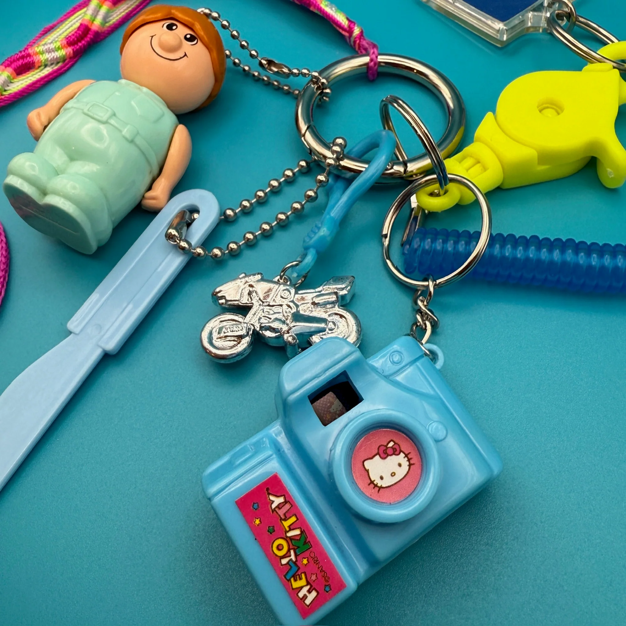Vintage Y2K Hello Kitty Camera Keychain and Bag Charm Pack - Image 3